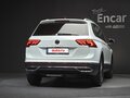 2024 Volkswagen Tiguan II Рестайлинг, белый, 3660000 рублей - вид 2