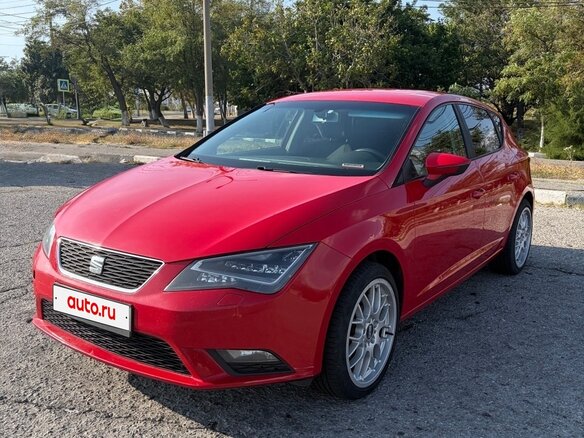2013 SEAT Leon III, красный, 950000 рублей