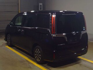 2019 Toyota Esquire I Рестайлинг, коричневый, 2500000 рублей, вид 4