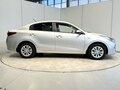 2017 Kia Rio IV, серебристый, 1299000 рублей - вид 4