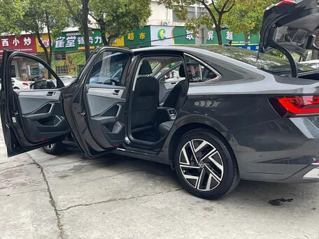 2025 Volkswagen Sagitar III Рестайлинг, серый, 1260000 рублей, вид 5
