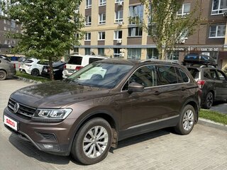 2017 Volkswagen Tiguan II, коричневый, 2500000 рублей, вид 1