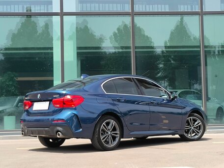 2022 BMW 1 серии 120i III (F52) Рестайлинг, синий, 1520000 рублей, вид 3