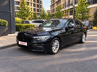 2019 BMW 5 серии 520d xDrive VII (G30/G31/G38), чёрный, 3700000 рублей, вид 2