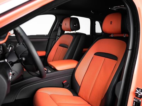 2025 Rolls-Royce Ghost Extended II Рестайлинг (Series II), оранжевый, 44000000 рублей, вид 5