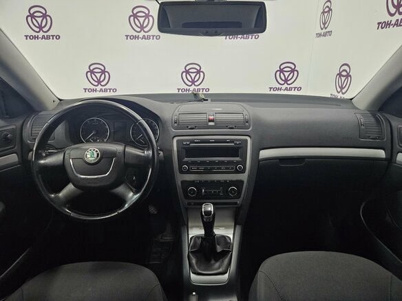 2013 Skoda Octavia II (A5) Рестайлинг, белый, 995000 рублей - вид 16