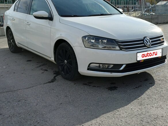 2012 Volkswagen Passat B7, белый - вид 1