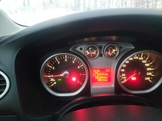 2011 Ford Focus II Рестайлинг, серебристый, 777000 рублей, вид 4