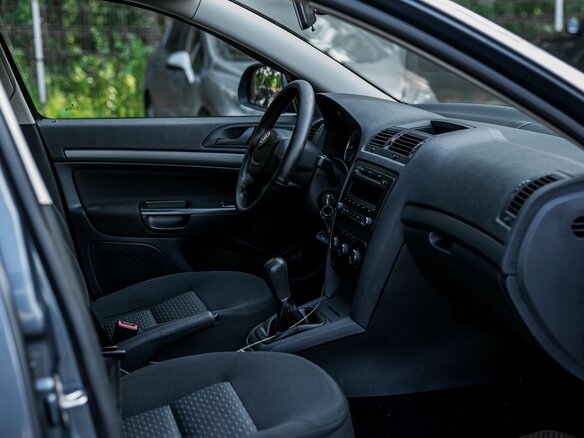 2011 Skoda Octavia II (A5) Рестайлинг, серый, 533000 рублей - вид 10