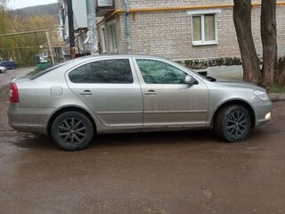 2011 Skoda Octavia II (A5) Рестайлинг, серый, 650000 рублей, вид 4