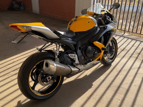 2008 Suzuki GSX-R 600, жёлтый, 650000 рублей, вид 3