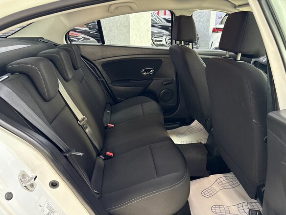 2014 Renault Fluence I Рестайлинг, белый - вид 9