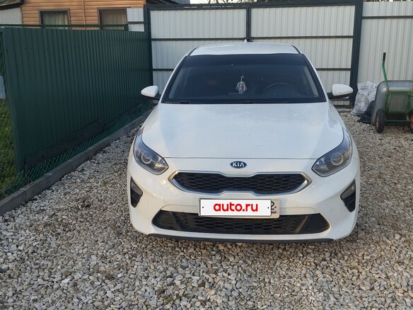 2019 Kia Ceed III, белый, 1720000 рублей - вид 2