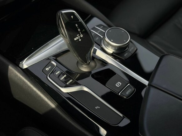 2019 BMW 5 серии 530d xDrive VII (G30/G31/G38), серый, 4040000 рублей - вид 20