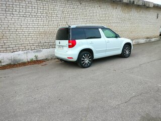 2016 Skoda Yeti I Рестайлинг, белый, 1370000 рублей, вид 5