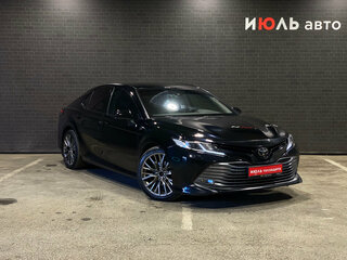 2018 Toyota Camry VIII (XV70), чёрный, 2420000 рублей, вид 3