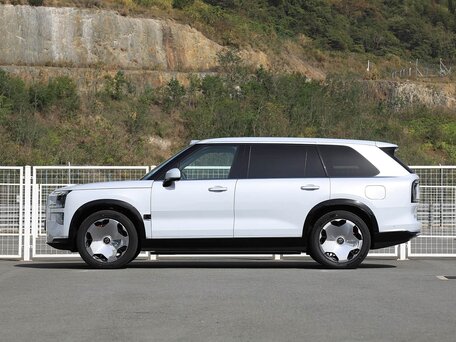 2026 Zeekr 9X 55 kWh (до 3.5 т), белый, 12989999 рублей, вид 4