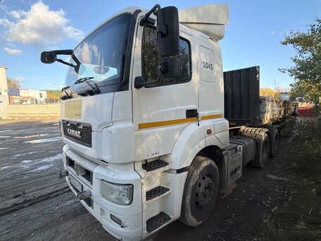 2016 КамАЗ 65207, белый, 1850000 рублей, вид 2