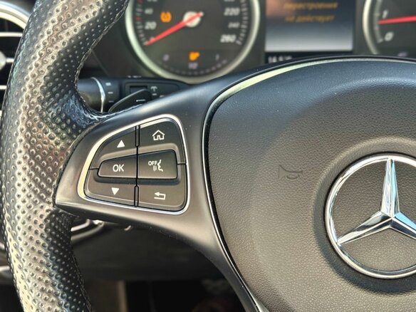 2018 Mercedes-Benz GLC 300 I (X253), чёрный, 3240000 рублей - вид 17