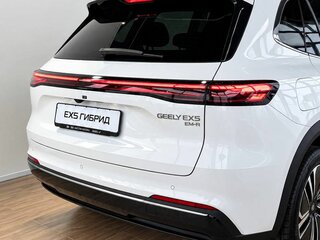2026 Geely EX5 Гибрид EM-R, белый, 3814990 рублей, вид 4