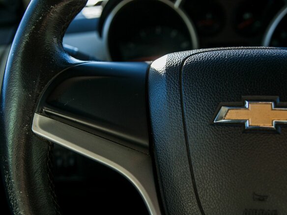 2011 Chevrolet Cruze I, серебристый, 600000 рублей - вид 18