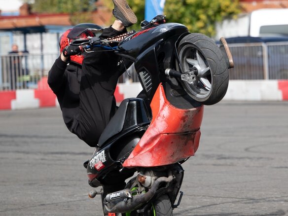 1998 Aprilia SR 50, чёрный, 250000 рублей - вид 6