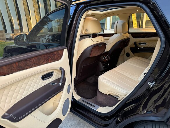 2016 Bentley Bentayga I, коричневый, 8700000 рублей - вид 22