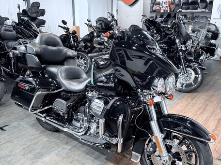 2018 Harley-Davidson Electra Glide, чёрный, 1799000 рублей, вид 1