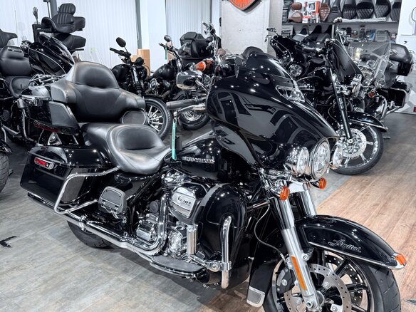 2018 Harley-Davidson Electra Glide, чёрный, 1799000 рублей