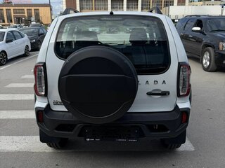 2026 Lada (ВАЗ) Niva Travel I Рестайлинг, белый, 1640500 рублей, вид 5