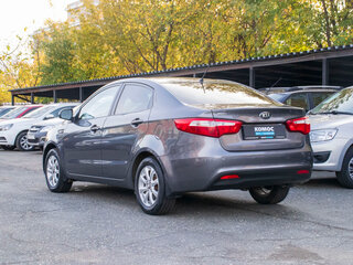 2013 Kia Rio 4-speed III, серый, 919000 рублей, вид 5