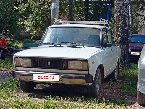 2003 Lada (ВАЗ) 2105, белый, 110000 рублей