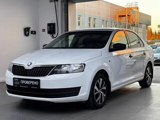 2017 Skoda Rapid I Рестайлинг, белый, 920000 рублей, вид 1