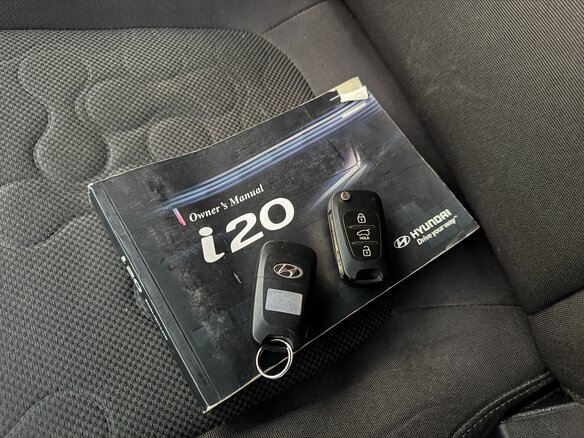 2009 Hyundai i20 I, красный - вид 38