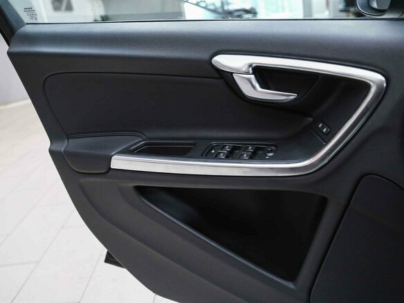 2010 Volvo S60 II, чёрный, 895000 рублей - вид 7