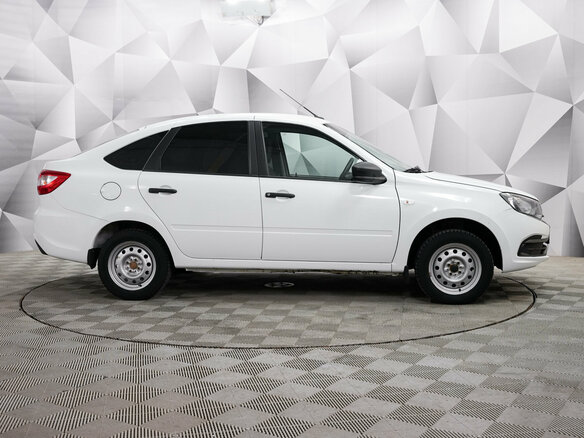 2021 Lada (ВАЗ) Granta I Рестайлинг, белый, 537000 рублей - вид 5