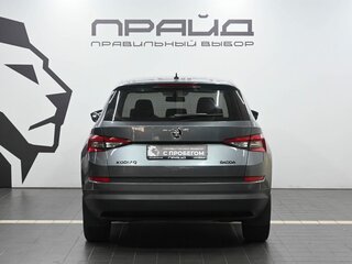 2022 Skoda Karoq DSG7 I, серый, 2549900 рублей, вид 4
