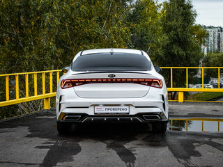 2021 Kia K5 III, белый, 2349999 рублей, вид 5