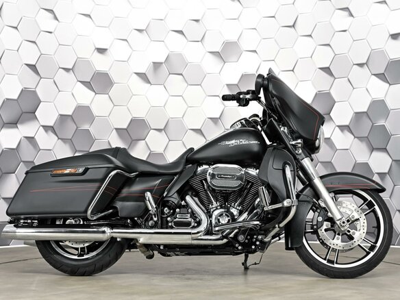 2016 Harley-Davidson Street Glide Special, чёрный, 1577000 рублей - вид 2
