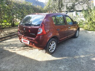 2011 Renault Sandero I, красный, 370000 рублей, вид 5