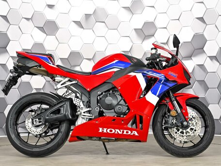2021 Honda CBR 600RR, красный, 1177000 рублей, вид 3