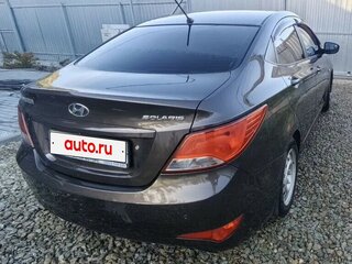 2015 Hyundai Solaris I Рестайлинг, коричневый, 870000 рублей, вид 4