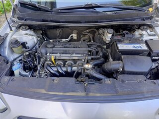 2013 Hyundai Solaris I, серебристый, 800000 рублей, вид 4