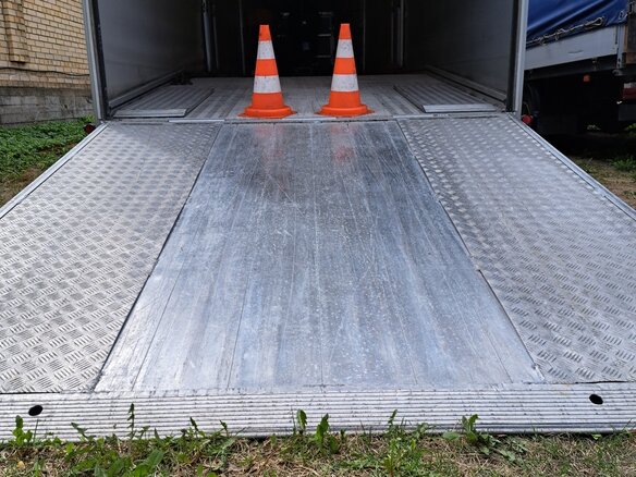 2008 Mercedes-Benz Sprinter, серебристый, 4000000 рублей - вид 25