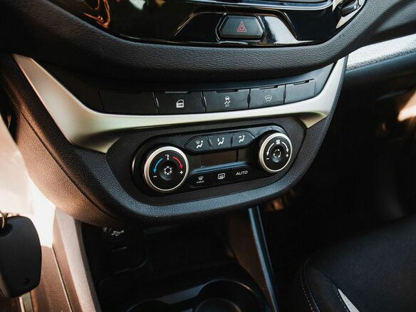 2018 Lada (ВАЗ) Vesta SW Cross I, коричневый, 1080000 рублей - вид 17