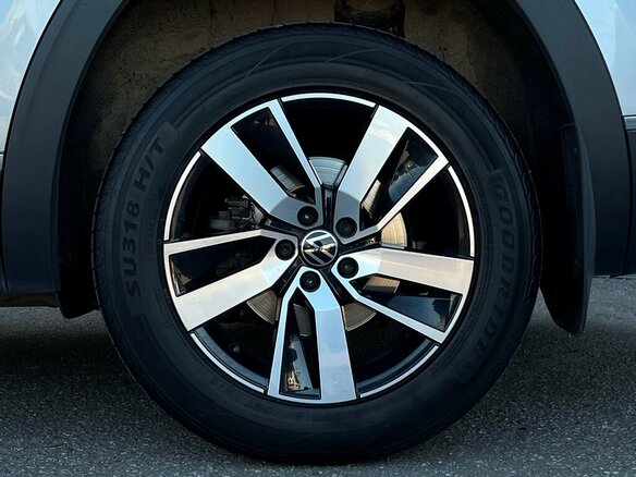 2021 Volkswagen Teramont I Рестайлинг, серый, 3812200 рублей - вид 32
