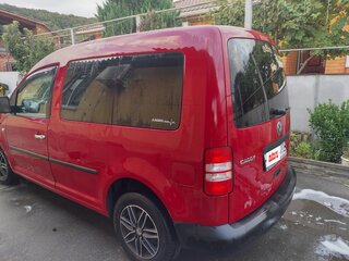 2010 Volkswagen Caddy III Рестайлинг, красный, 850000 рублей, вид 3