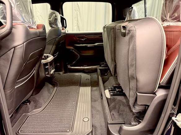 2026 Ram 1500 Crew Cab V Рестайлинг, чёрный, 9450000 рублей - вид 36