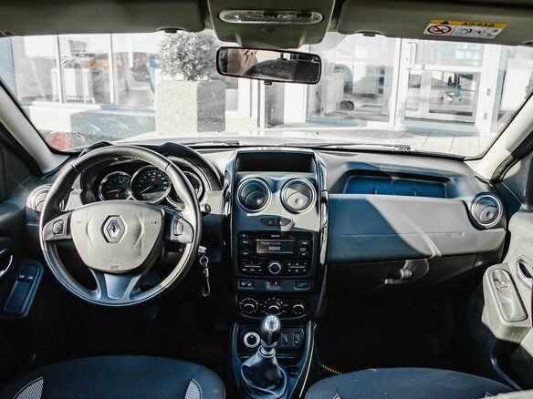 2018 Renault Duster I Рестайлинг, белый, 1600000 рублей - вид 13