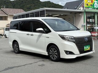 2021 Toyota Esquire I Рестайлинг, белый, 2245000 рублей, вид 1